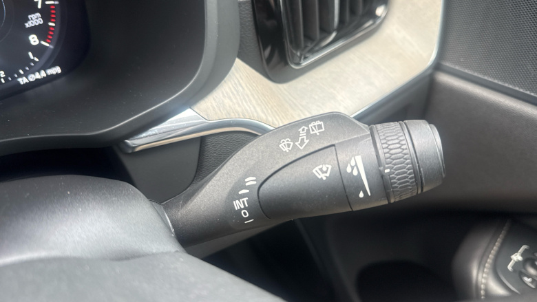 Volvo Xc60 2.0 B5P [250] Inscription Pro 5dr Geartronic Petrol Estate